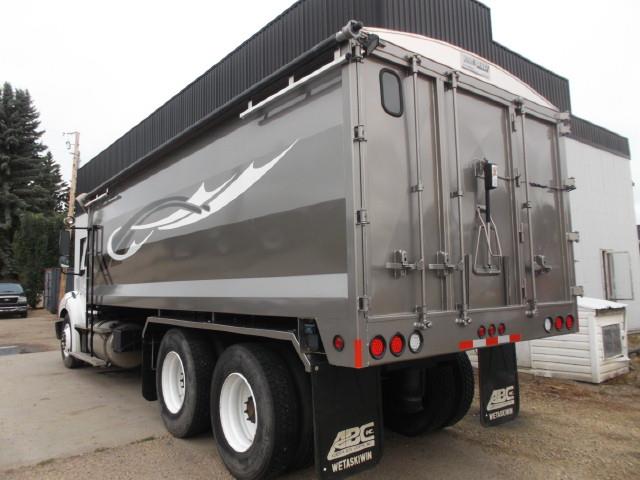 Image #3 (2011 FREIGHTLINER M2112 T/A AUTOMATIC GRAIN TRUCK)